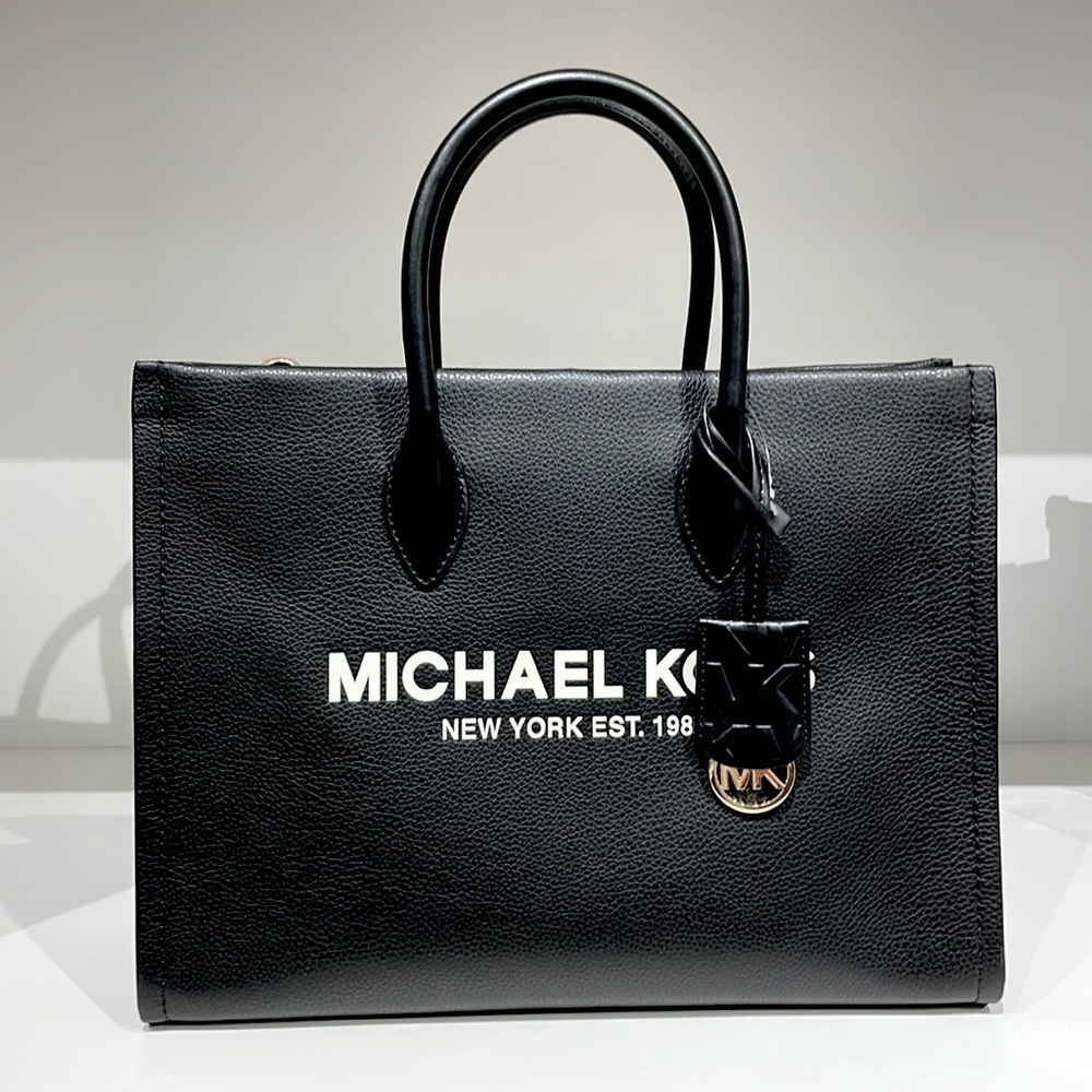 MICHAEL KORS 🖤
Mirella Medium Pebbled Leather Tote Bag
